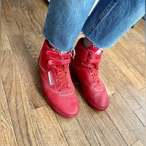 VINTAGE 1980s High Top Reebok Sneakers